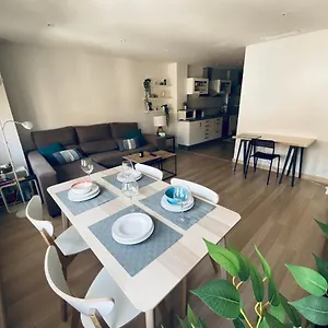 fantstico-apartamento-en-el-centro-de-la-ciudad.hotelsinnerja.org/